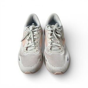Brooks Adrenaline GTS23 Running Shoes Peachish Size 10